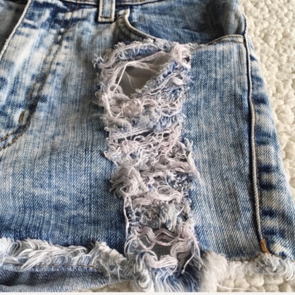 Good time High Rise Destroyed Stone Washed Shorts - Picture 3 of 6